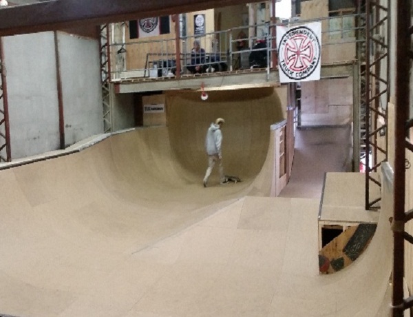 Back Hand Skatepark