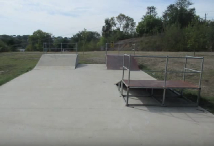 Clunes Skatepark