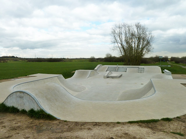 Compass Gardens Skatepark - South Woodham Ferrers