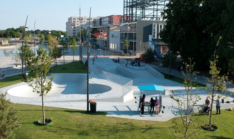 Emmen Centrumplein Skatepark