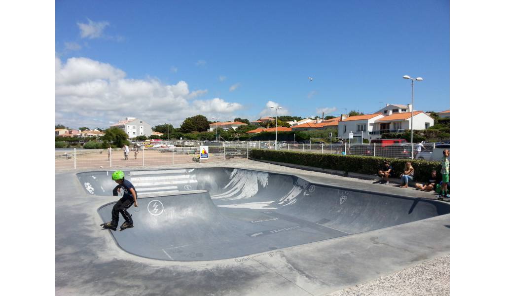 Les Sables Dolonne Bowl Skatepark