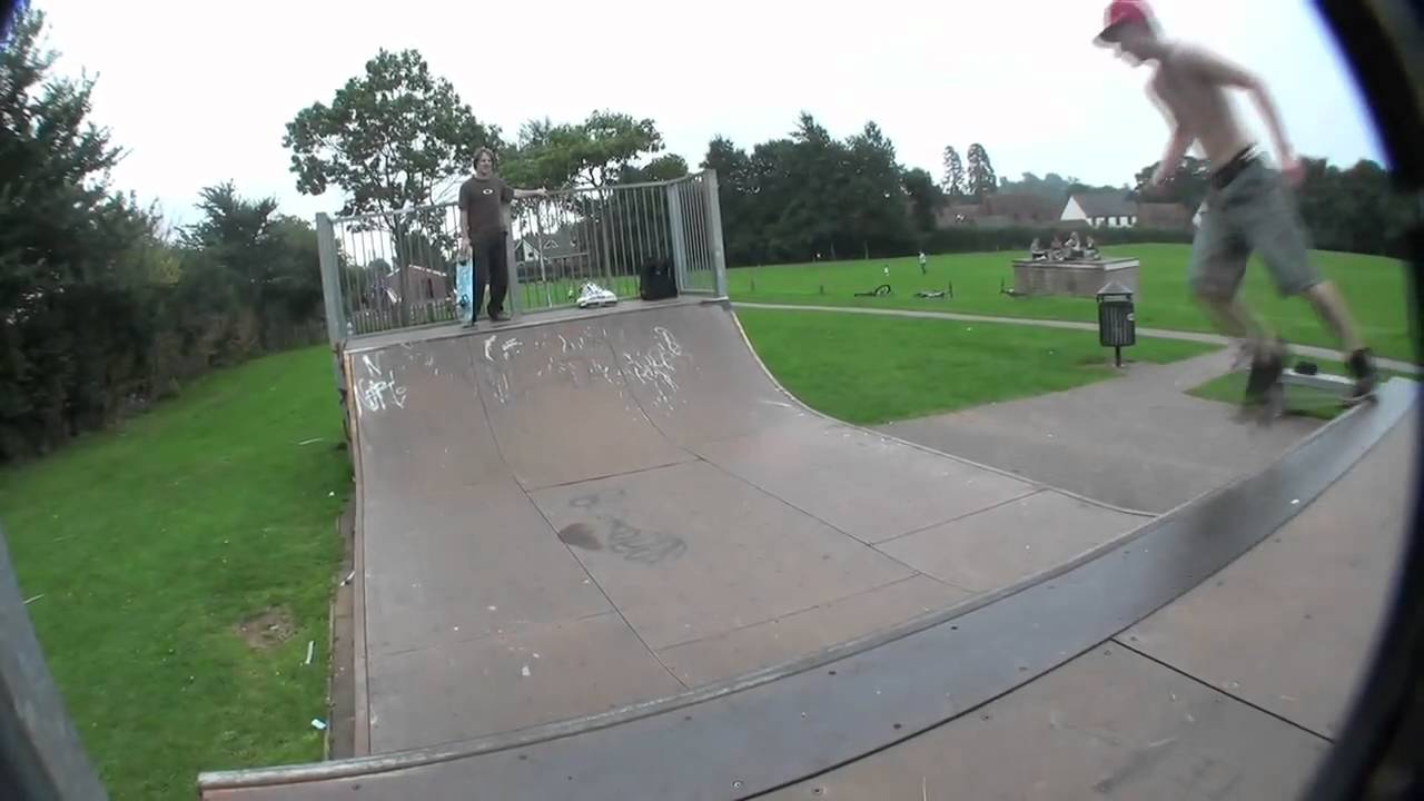 Pinhoe Station Road Mini Ramp Skatepark